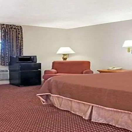 Airport Inn Tampa Esterno foto