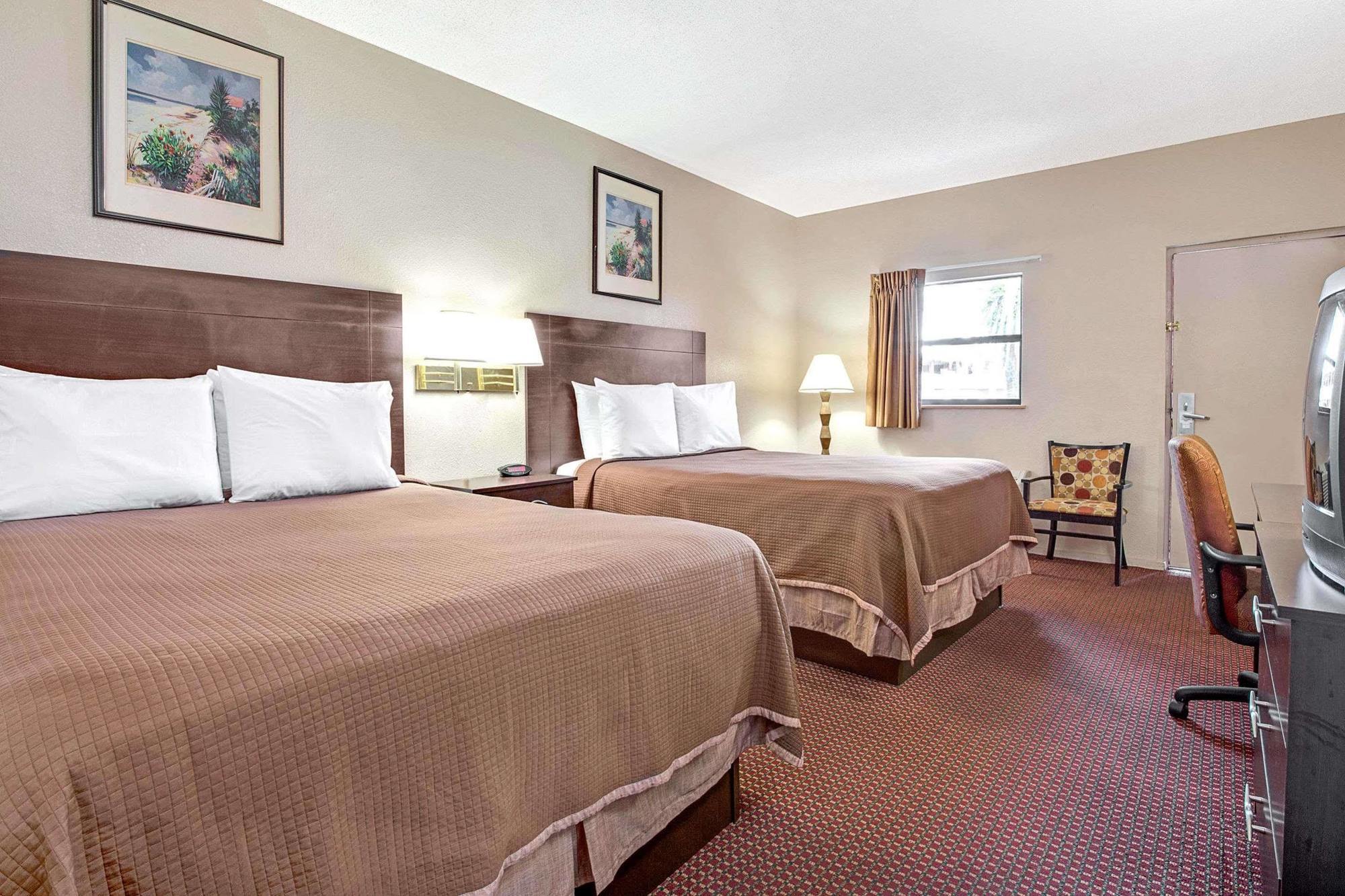 Airport Inn Tampa Esterno foto