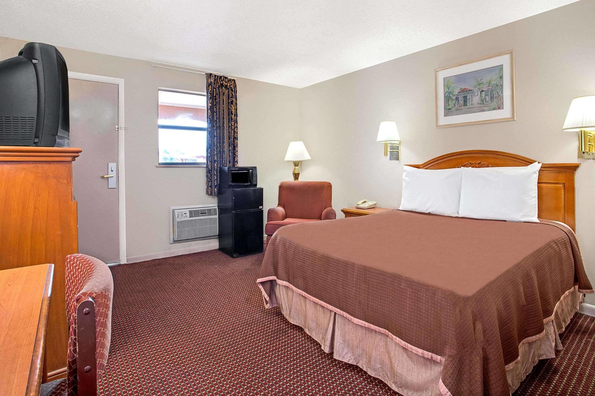 Airport Inn Tampa Esterno foto